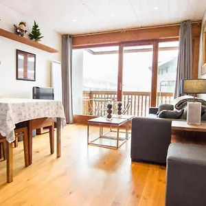 chamonix-mont-blanc-appartement.hotels-rhonealpes.com/